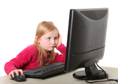 La falta de interés de las niñas en la informática responde, según Google, a que no conectan la programación con sus intereses. Foto:blogspot.com