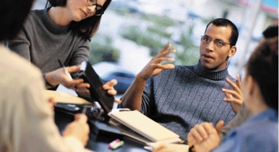  Las compañías con más alto nivel de participación usan el reconocimiento para desarrollar a sus empleados. Foto:quierountitulo.com