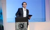 Pablo Belly dando una de sus conferencias | Credito: Televisa